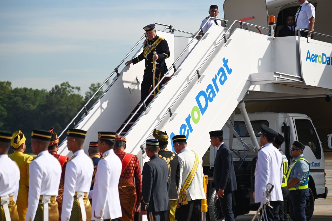 Merafak Sembah Setinggi-Tinggi Tahniah Kepada KDYMM Seri Paduka Baginda Yang di-Pertuan Agong Ke-17, Sultan Ibrahim Daripada Warga KPT