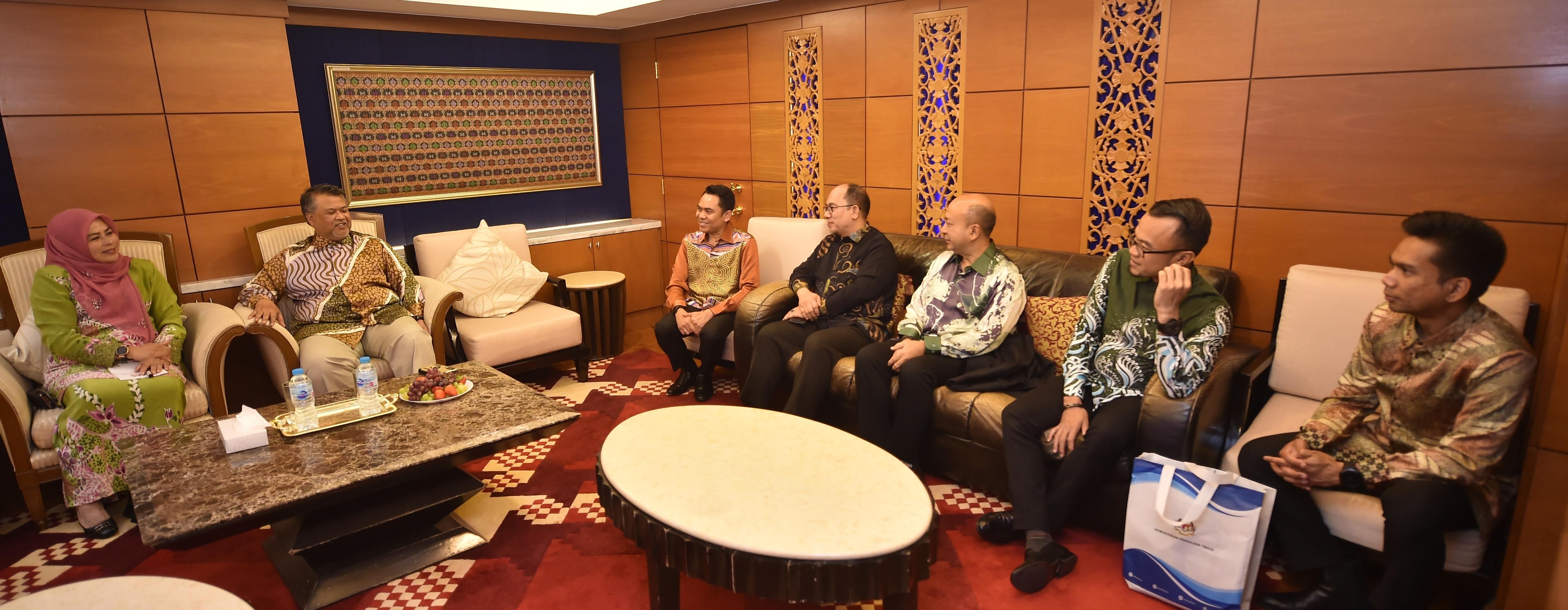 Perjumpaan Bersama TYT Pesuruhjaya Tinggi Malaysia di UK& Northern Ireland