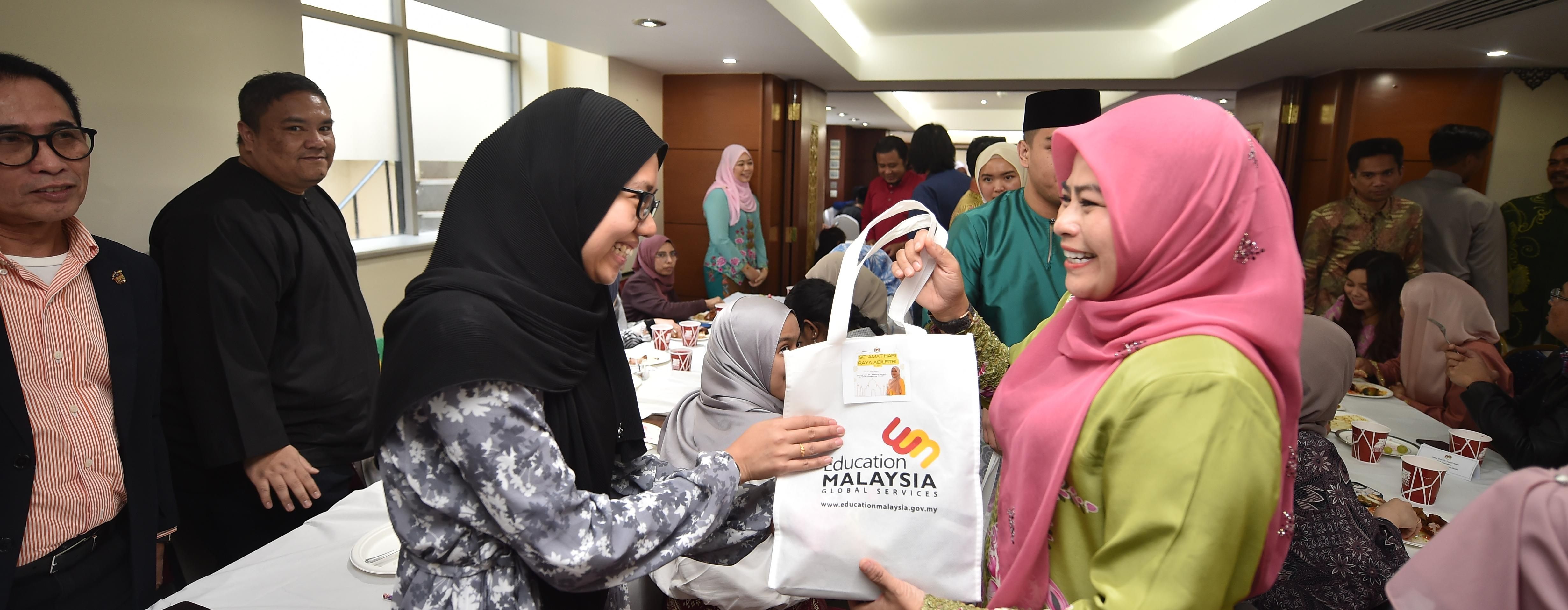 YBM Hadiri Majlis Aidilfitri Bersama Pelajar Malaysia