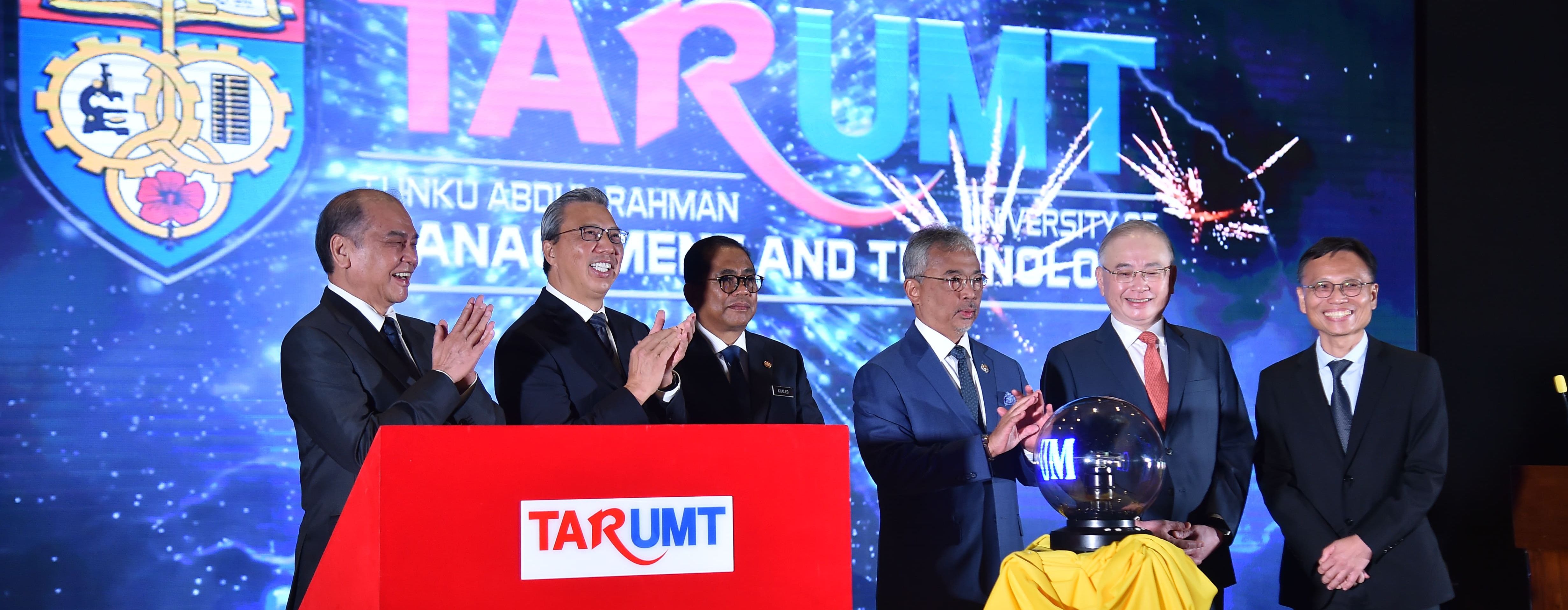 YDP Agong Berkenan Berangkat Menyempurnakan Majlis Pelancaran Universiti Pengurusan dan Teknologi Tunku Abdul Rahman (TAR UMT)