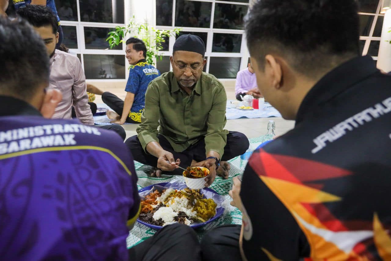 Acara Makan Setalam Serikan Program Semarak Kampus Madani, Pererat Ukhwah Sesama Warga