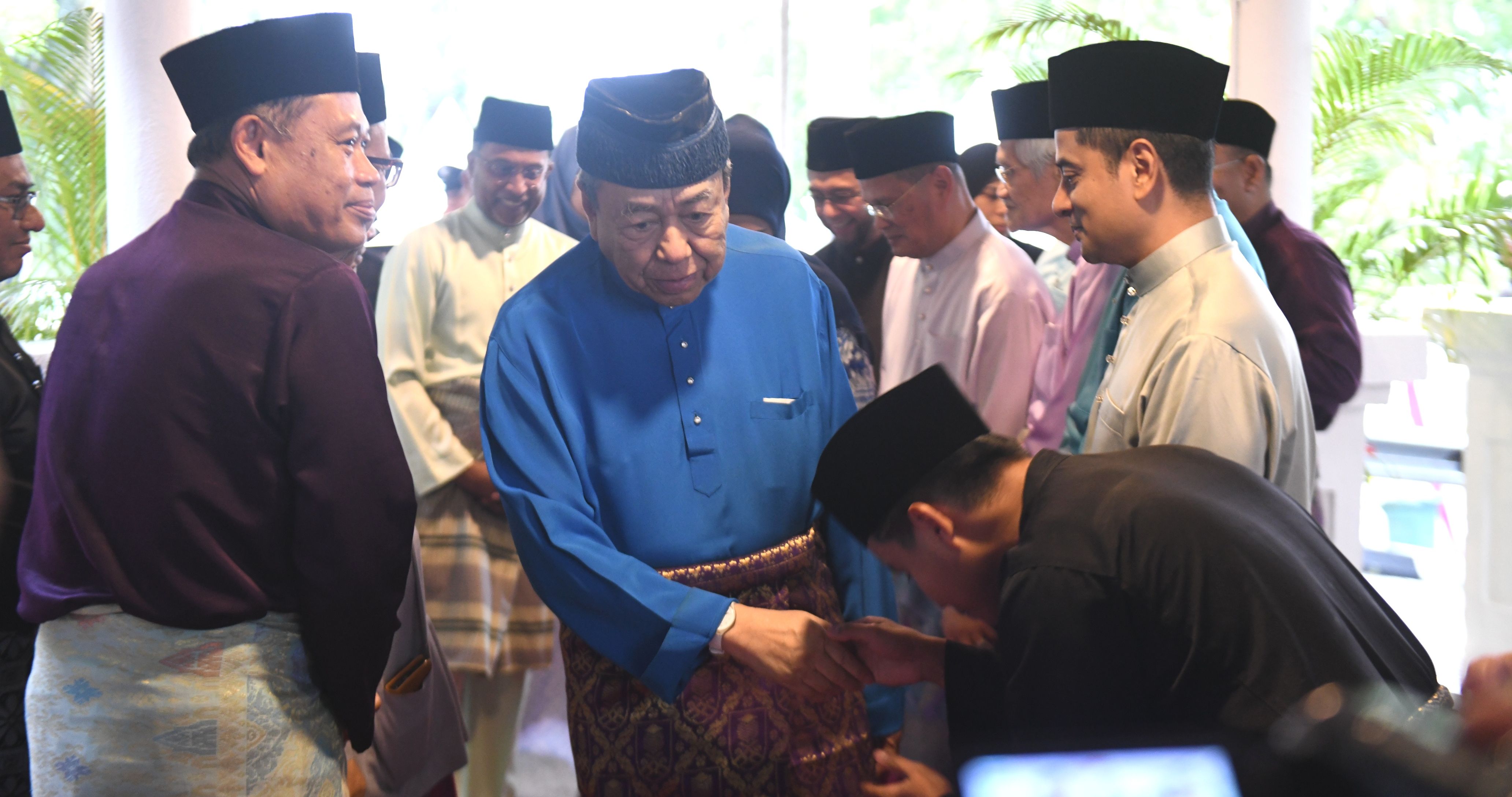 YB Menteri Iringi Sultan Dan Tengku Permaisuri Selangor Berbuka Puasa Bersama Warga UITM Shah Alam