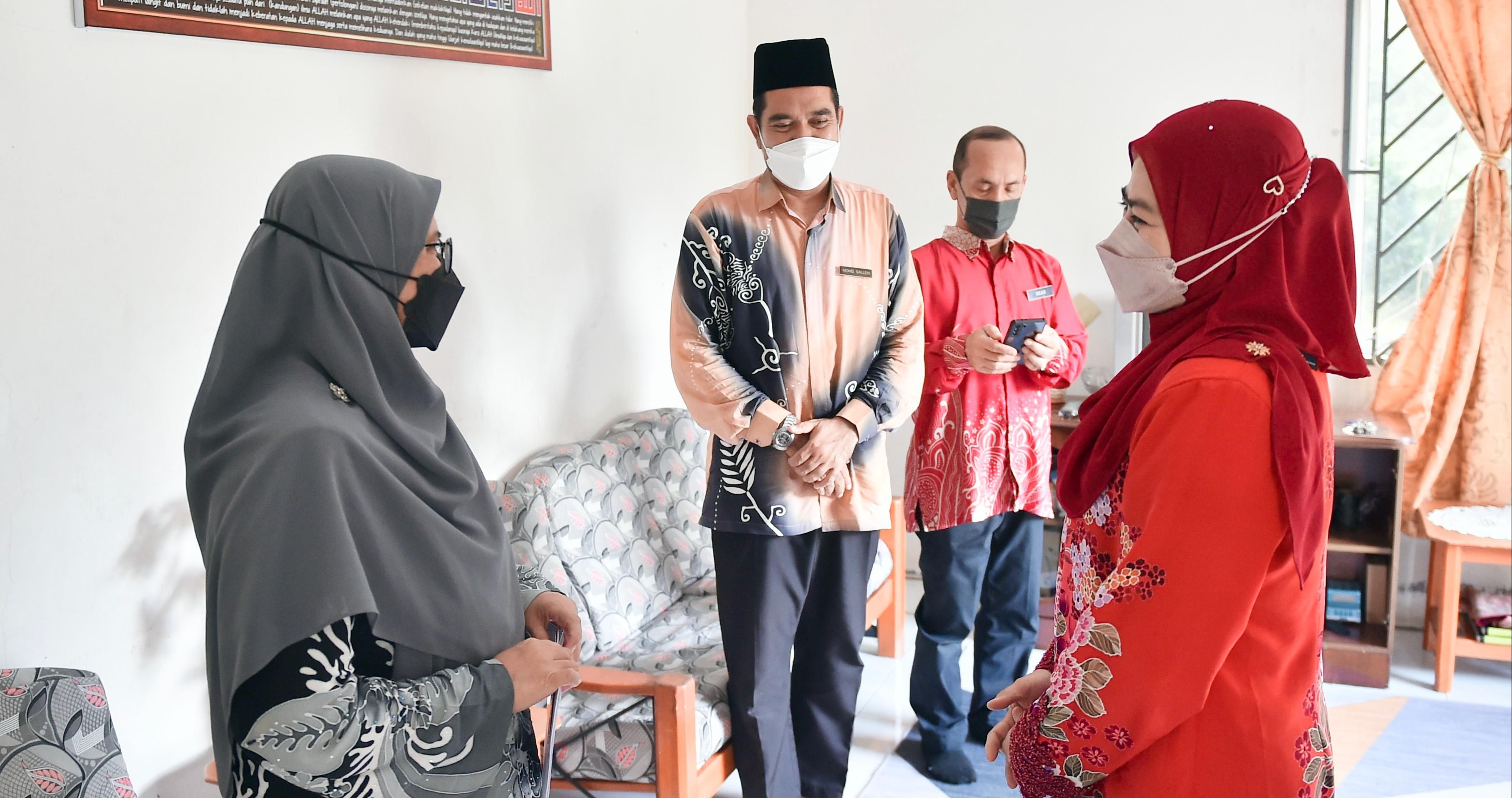 YBM Ziarah Keluarga Pelajar Malaysia yang meninggal dunia di Mesir