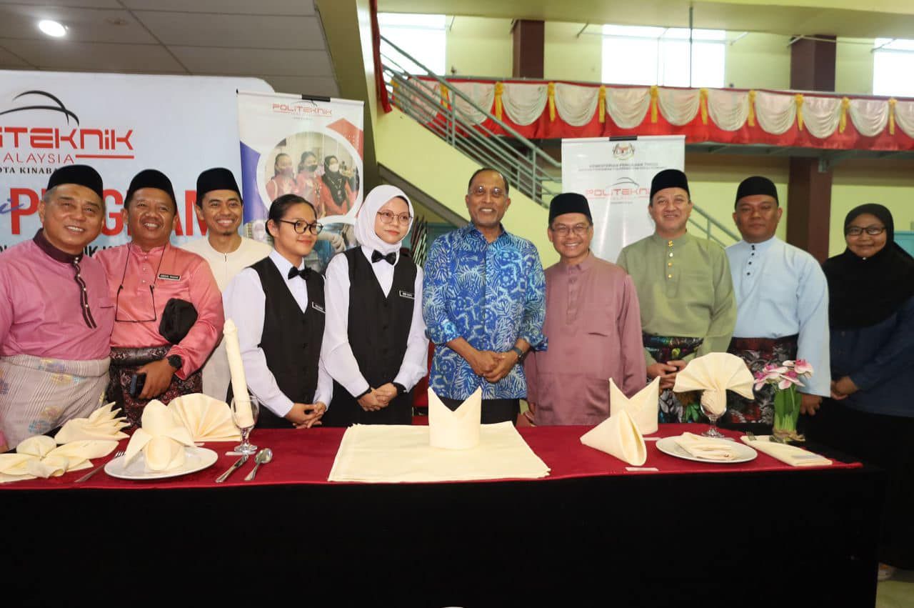 Menteri & Timbalan Menteri Pendidikan Tinggi Beramah Mesra Bersama Warga Politeknik Kota Kinabalu