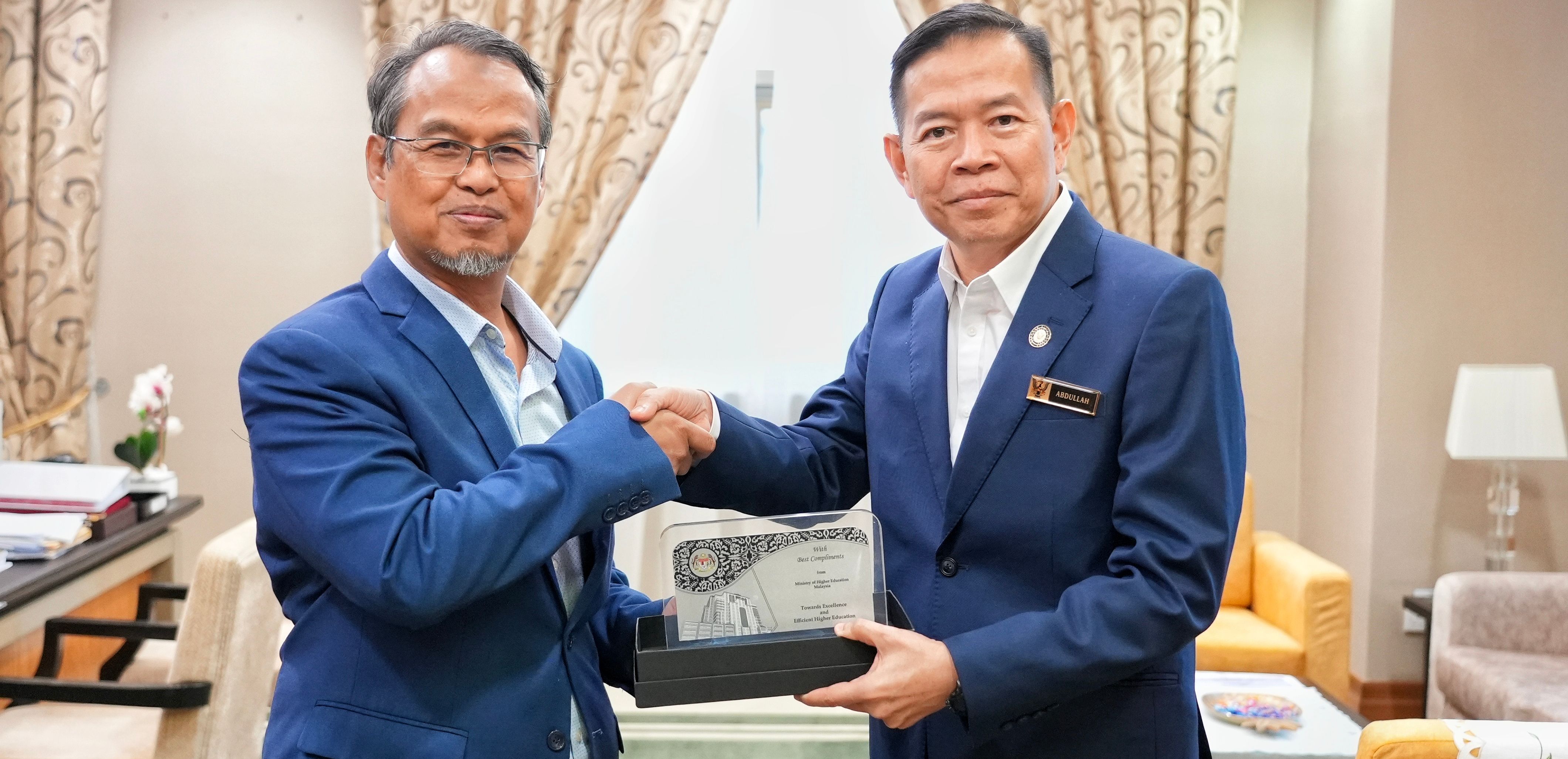 TKSU PP Terima Kunjungan Hormat Delegasi Kerajaan Negeri Sarawak, Bincang Isu Pembangunan IPT