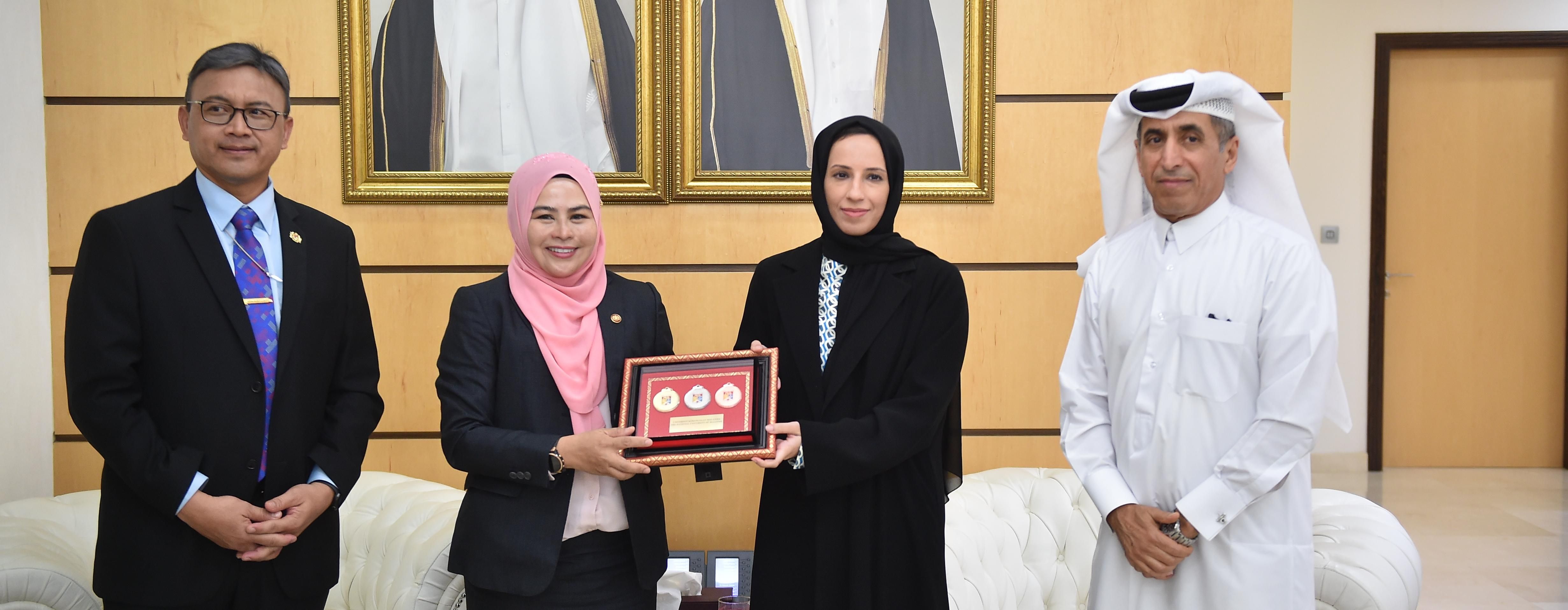 Kunjungan Hormat ke atas Menteri Pendidikan dan Pengajian Tinggi Qatar